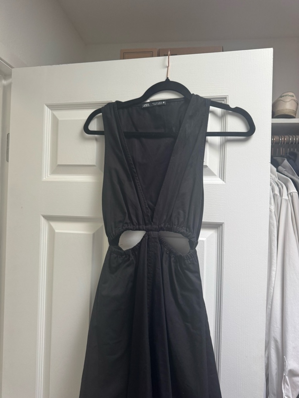 Zara Black Backless Cutout V-Neck Dress